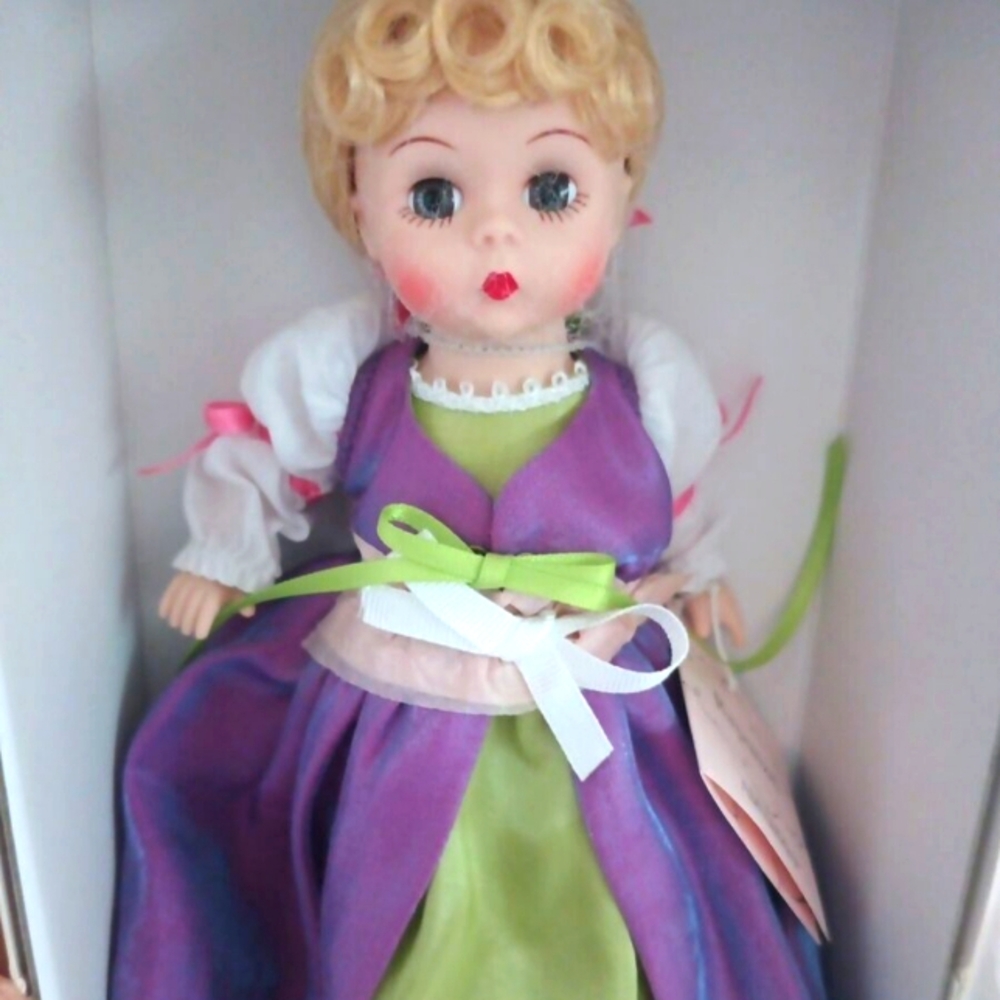 Madame Alexander 2009 "Rapunzel" doll